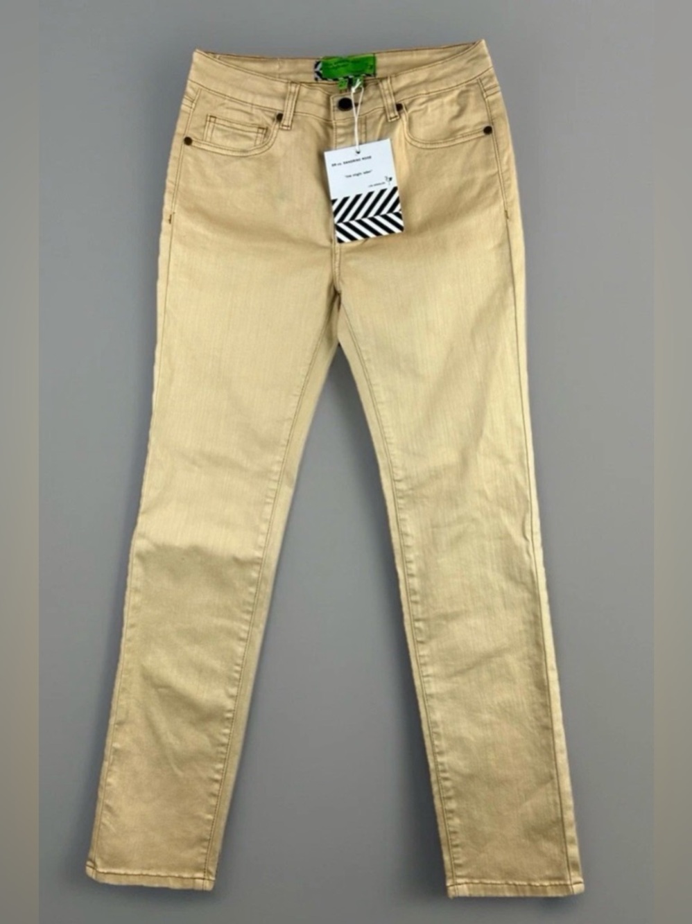 Women’s Straight Leg Jeans in Light Tan
